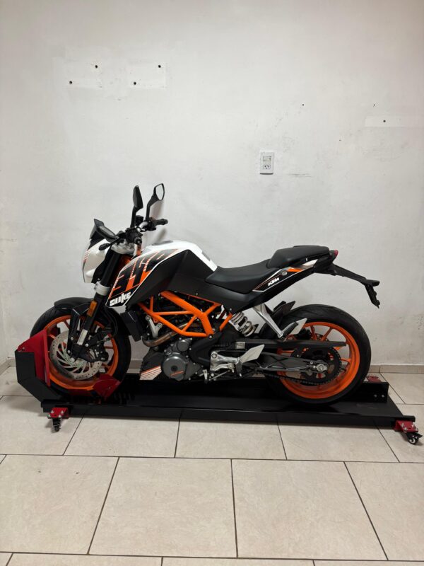 Moto Track